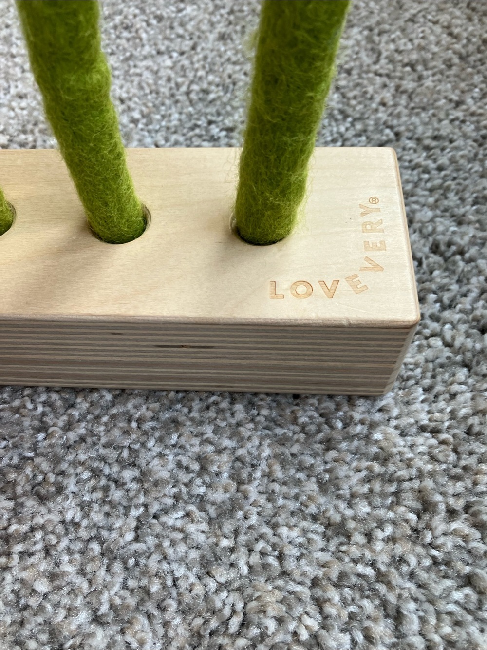 Lovevery Felt Flowers In A Row - The Helper Playkit - Picture 3 of 3